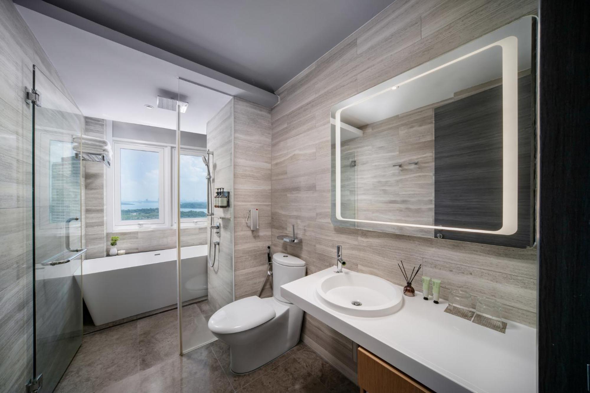Hotel Fraser Place Puteri Harbour 5*